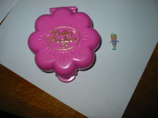 Vintage 1990 Bluebird Polly Pocket Garden Surprise Compact With One Figure