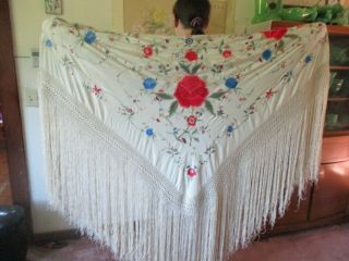 vintage embroidered silk piano shawl with deep fringe 4
