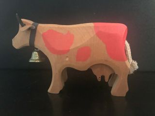 VINTAGE WOODEN HAND CARVED BOVINE COW WITH BELL AND UDDER 8 INCHES LONG 3