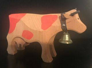 VINTAGE WOODEN HAND CARVED BOVINE COW WITH BELL AND UDDER 8 INCHES LONG 5