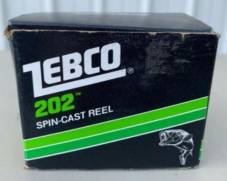 Zebco 202 Spin Cast Reel Vintage Green 3