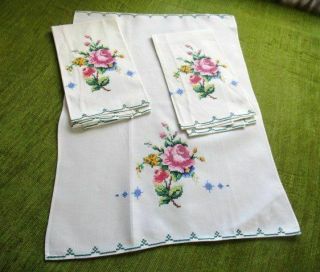 3 Hand Guest Towels - Hand Embroidered Decoration -