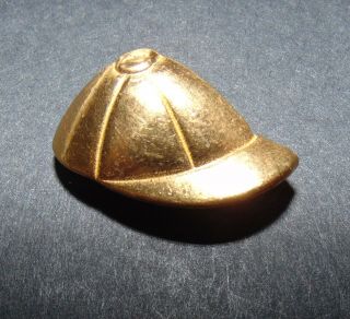 Vintage Realistic Gold Metal Baseball Cap Button 1105