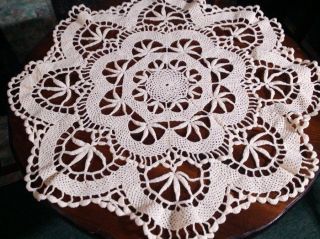 Vintage Doily Crocheted Lace Floral Scalloped Round Cream 26 "