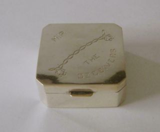 An Unusual Vintage Sterling Silver Snuff Box 42 Grams
