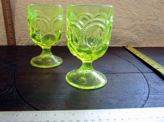 Vintage Set Of 2 Lg Wright Moon And Stars Yellow Vaseline Wine Glass Goblets