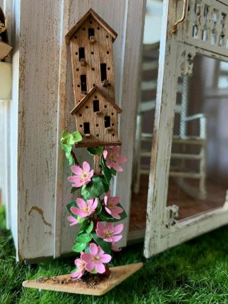 Vintage Miniature Dollhouse Artisan Birdhouse Garden Flower Diorama Wood 1:12