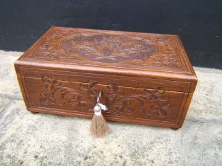 Lovely 19c Black Forest Hand Carved Antique Jewellery Box - Fab Interior