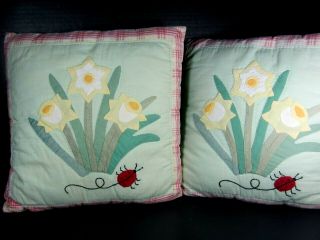 Set Of 2 Darling Vtg Applique Floral Daffodil Lady Bug Pillows 14 " X 14 " Vguc