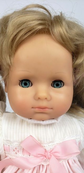 Vtg Gotz Puppe Doll 18” Baby Girl Blonde Ponytail Blue Eyes Open Close 2