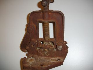 Vintage Antique Reed Pipe Vise “no 1”.  Grips 1/8 To 2 ½,  Bends 1/8 To ¾.