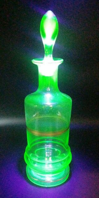 Antique Uranium Vaseline Glass Decanter With Matching Stopper 10 3/4 "