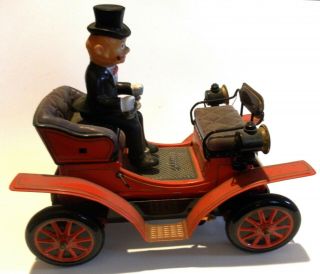 1950s Cragstan 1901 Shaking Antique Driving Car Battery Operated Toy Box