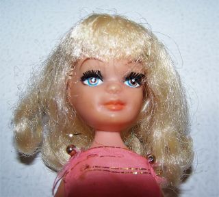 Vintage 1967 Uneeda Tiny Teens Doll with Mod Dress 5