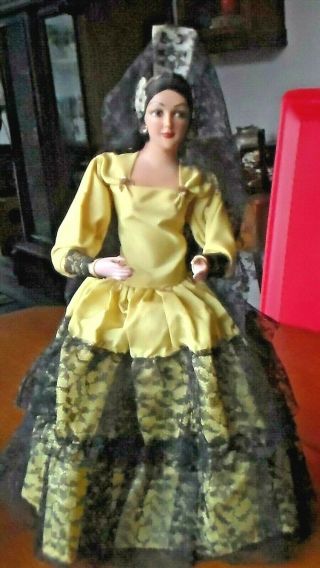 Vntg Spanish Flamenco Dancer 12 " Standing Compo Doll W Yellow Dress & Lace Veil