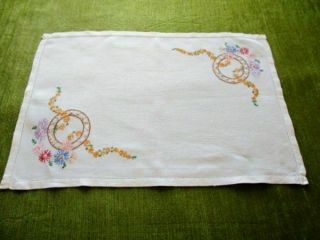 VINTAGE TRAY CLOTHS - HAND EMBROIDERED - COL.  x 4 - LINEN 4