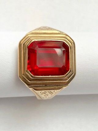Antique Engraved Men ' s Large Ruby Red Stone 10K Yellow Gold Ring 6
