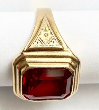 Antique Engraved Men ' s Large Ruby Red Stone 10K Yellow Gold Ring 8