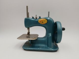 Antique Child’s Toy Sewing Machine Hand Crank Gateway Np - 49 Stitch Mistress