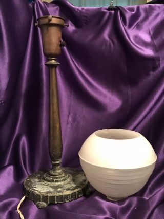 ANTIQUE/VTG 22” TALL BRASS TABLE LAMP ART DECO FROST GLASS SHADE – THE MILLER CO 2
