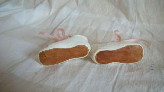 WHITE LEATHER ANTIQUE SHOES FOR YOUR FRENCH OR GERMAN DOLL 7
