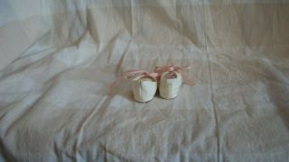 WHITE LEATHER ANTIQUE SHOES FOR YOUR FRENCH OR GERMAN DOLL 8