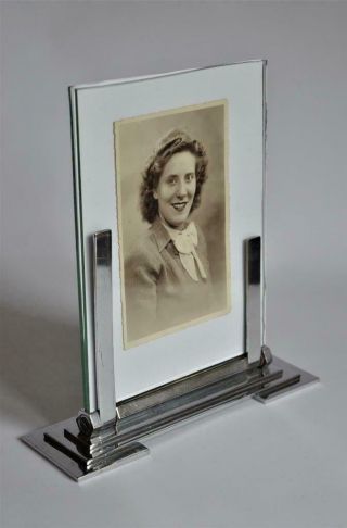 Quality 1930s Art Deco Chrome Stepped Geometric Photo Frame