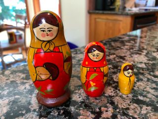 Ussr/russia Older Set Of 3 Nesting Dolls Maidens,  Hand Painted