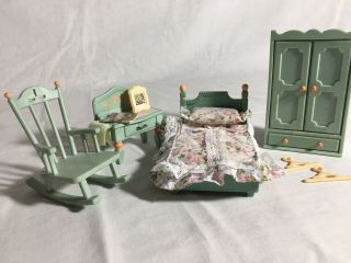 Calico critters/sylvanian families Vintage Pale Green Bedroom Set 3