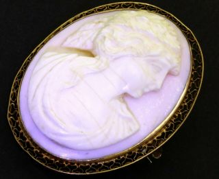 Antique 14k Yellow Gold Elegant High Fashion Carved Stone Cameo Brooch