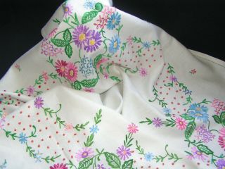 B ' FUL VTG RICHLY HAND EMBROIDERED COLOURFUL SPRING FLOWER & DOT LINEN TABLECLOTH 3