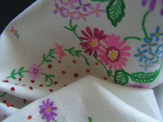 B ' FUL VTG RICHLY HAND EMBROIDERED COLOURFUL SPRING FLOWER & DOT LINEN TABLECLOTH 6
