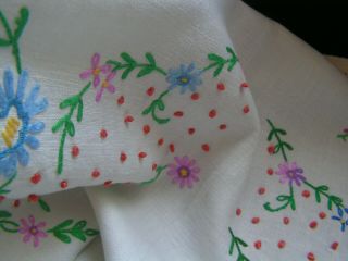 B ' FUL VTG RICHLY HAND EMBROIDERED COLOURFUL SPRING FLOWER & DOT LINEN TABLECLOTH 7