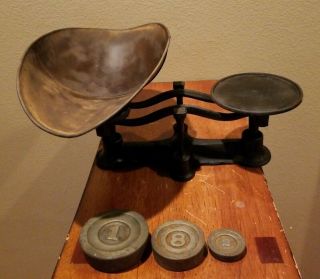Antique Cast Iron Balance Scale With Weights
