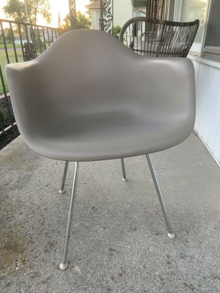 Charles Eames Herman Miller Griege Arm Chair - Authentic,  Gray