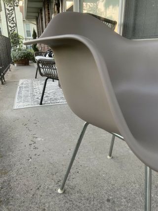 Charles Eames Herman Miller Griege Arm Chair - Authentic,  Gray 2