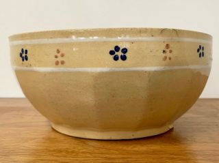 Early Antique Yellow Ware Bowl / Primitive Design /