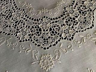 GORGEOUS ANTIQUE IRISH LINEN TABLE COVER NEEDLE LACE TRIM/INSERTS EMBROIDERY 2