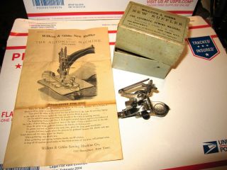 Antique Wilcox & Gibbs S.  M.  Co.  (toof Patent) Ruffler Attachment W/ Box,