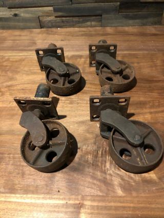 Antique Set Of (4) Cast Iron 2 - 3/4 " Diameter Swivel Casters Industrial Steampunk