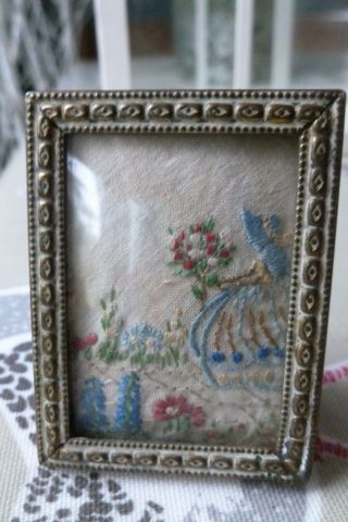Vintage crinoline lady small embroidery fabric in Scandinavian vintage frame 3