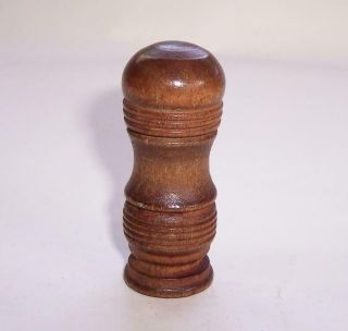 Antique/Vintage Hand Turned WOODEN Gambling DICE HOLDER & Three Tiny Dice 4