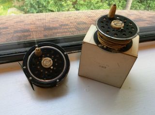 Old/early Pfleuger Medalist 1494 1/2 Fly Reel W/spare Spool Box Bottom