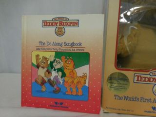 1985 TEDDY RUXPIN Bear w/ Box Books Cassette Tapes Vintage Talks 3