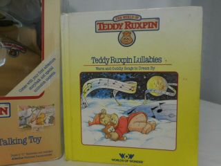 1985 TEDDY RUXPIN Bear w/ Box Books Cassette Tapes Vintage Talks 4