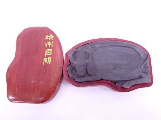 86293 Chinese Art / Duanzhou Ink Stone In Case / Carved Ox