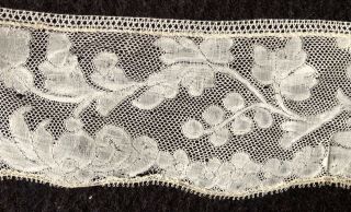 Elegant Mid 18th C.  Handmade Valenciennes Bobbin Lace Study Piece