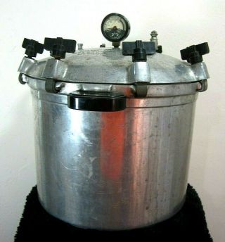 Antique,  Vintage 18qt Home Deluxe Aluminum Steam Pressure Cooker Canner