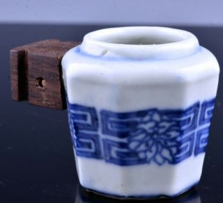 Rare 18c Chinese Blue White Lotus Faceted Bird Feeder Water Pot Kangxi Qianlong