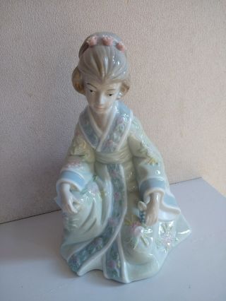 Antique/vintage Chinese Geisha Porcelain Figurine Celadon And White.